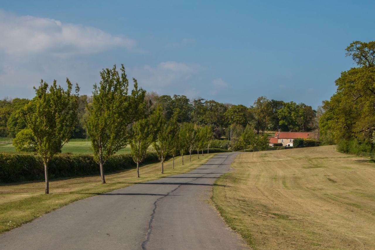 Hotel High Oaks Grange - Glamping à Pickering Extérieur photo